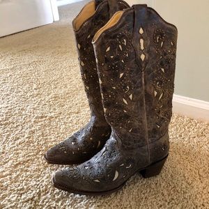 Women’s cowboy boots